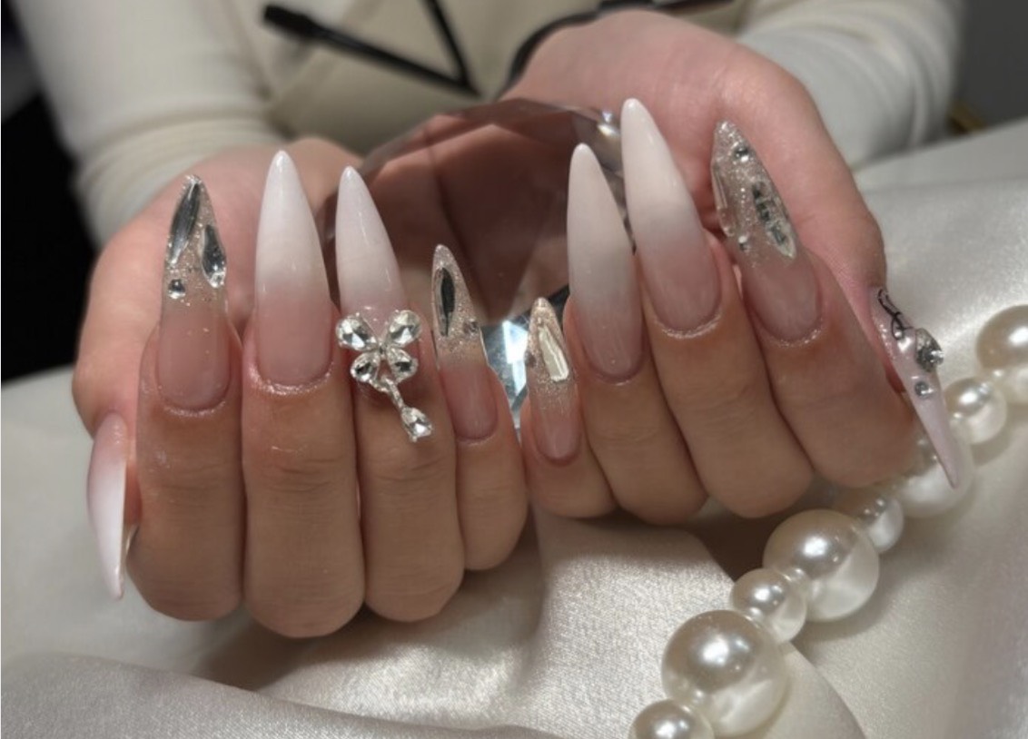 スタッフネイル